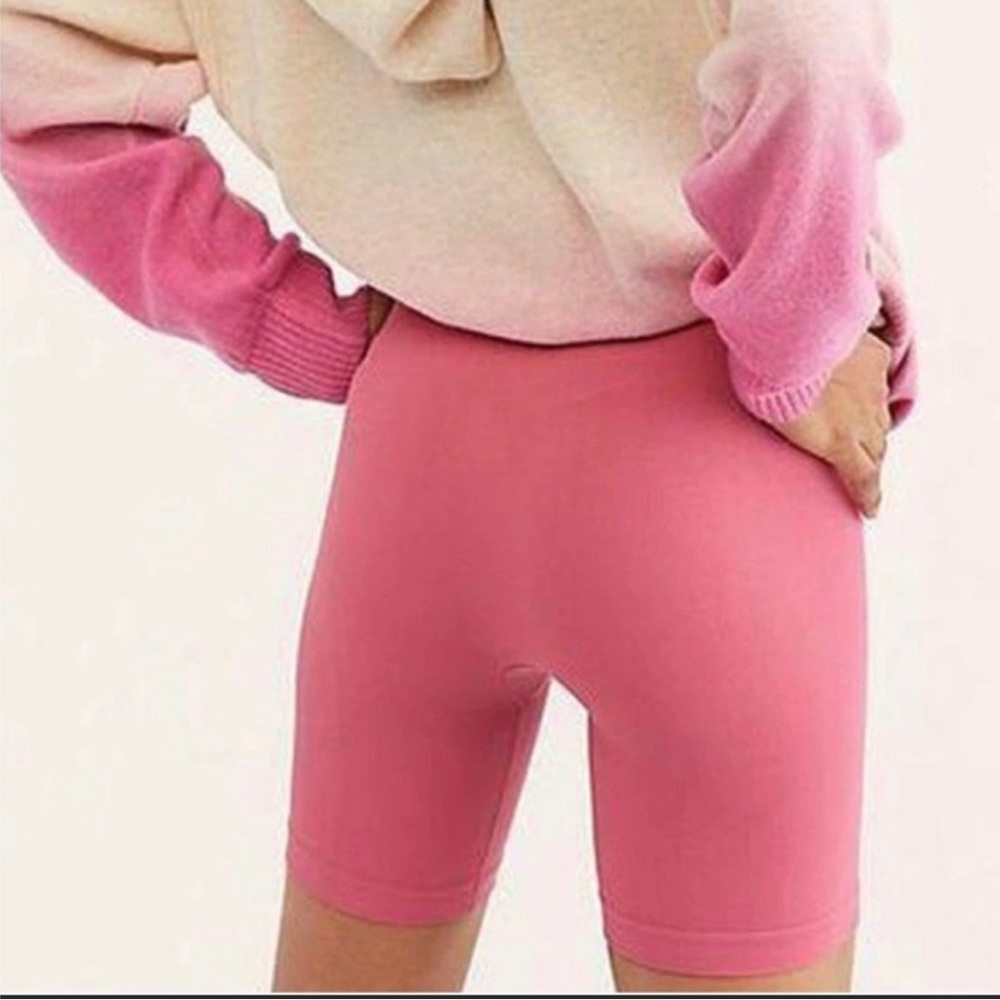 NEW Intimately Free People’s Seamless Lightweight Biker Short Size M/L in Rose